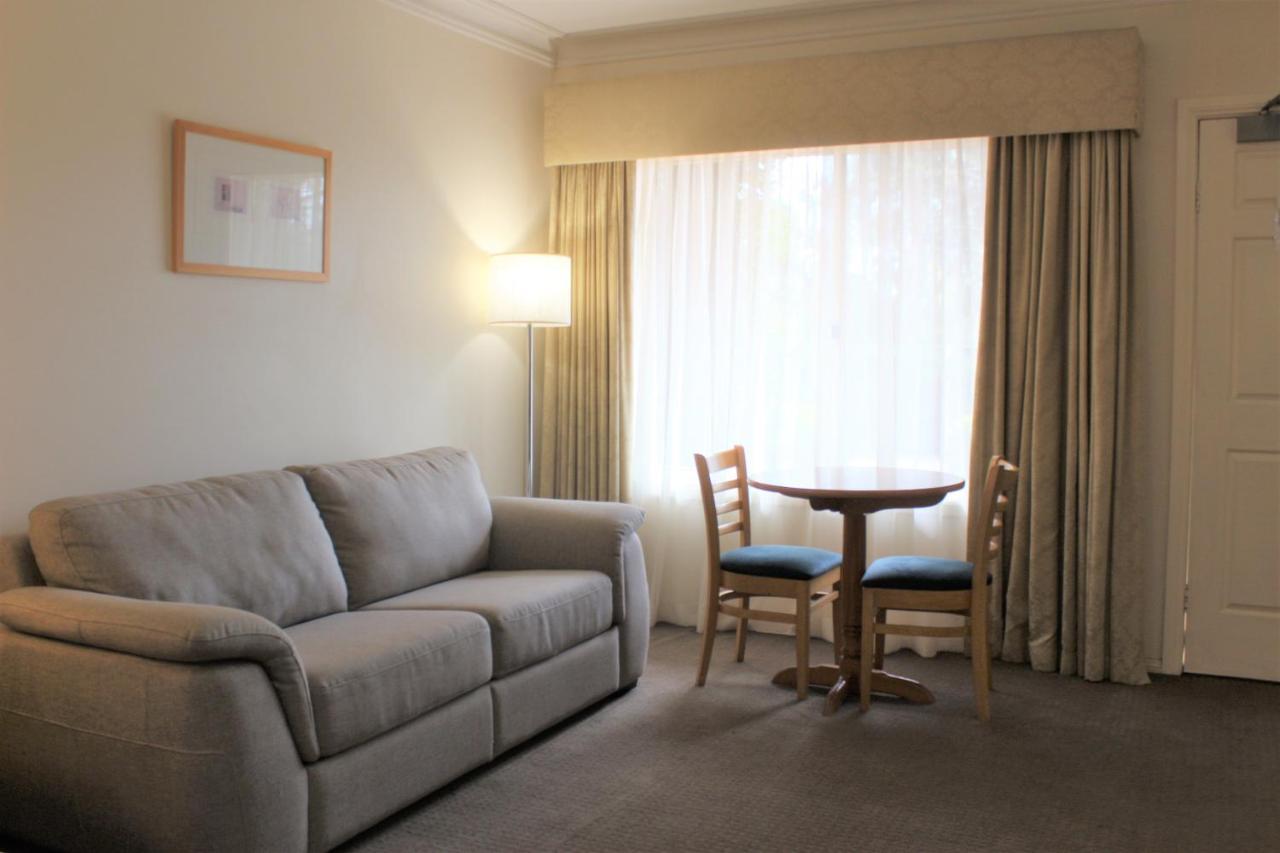 Carlyle Suites & Apartments Уогга-Уогга Экстерьер фото