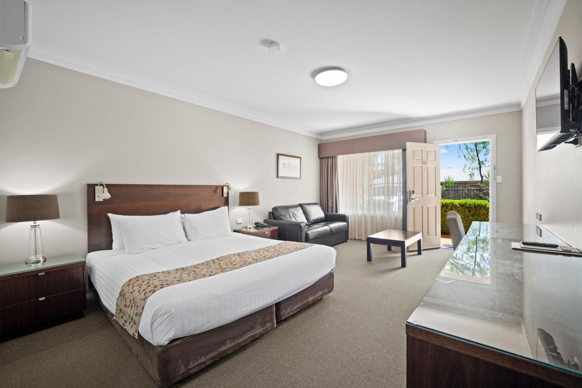 Carlyle Suites & Apartments Уогга-Уогга Экстерьер фото
